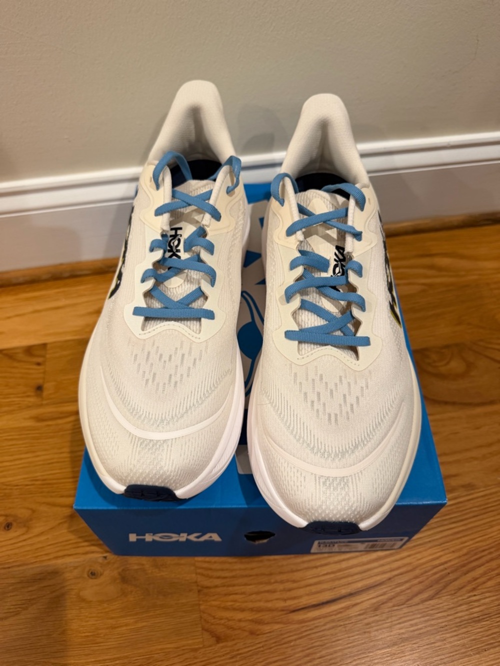 Men's Hoka Skyflow - Picture 4 of 5